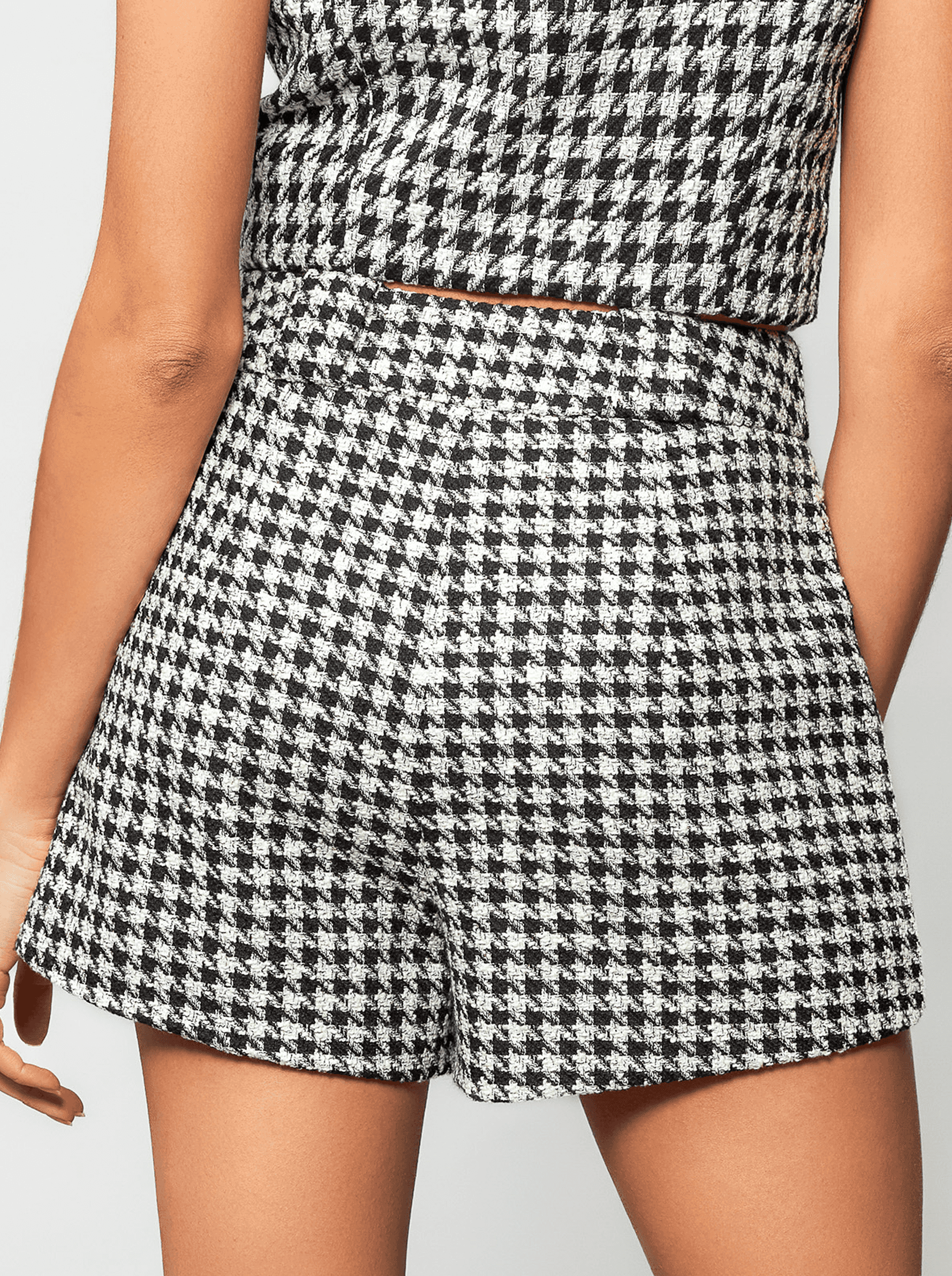 Valda Houndstooth Tweed Short
