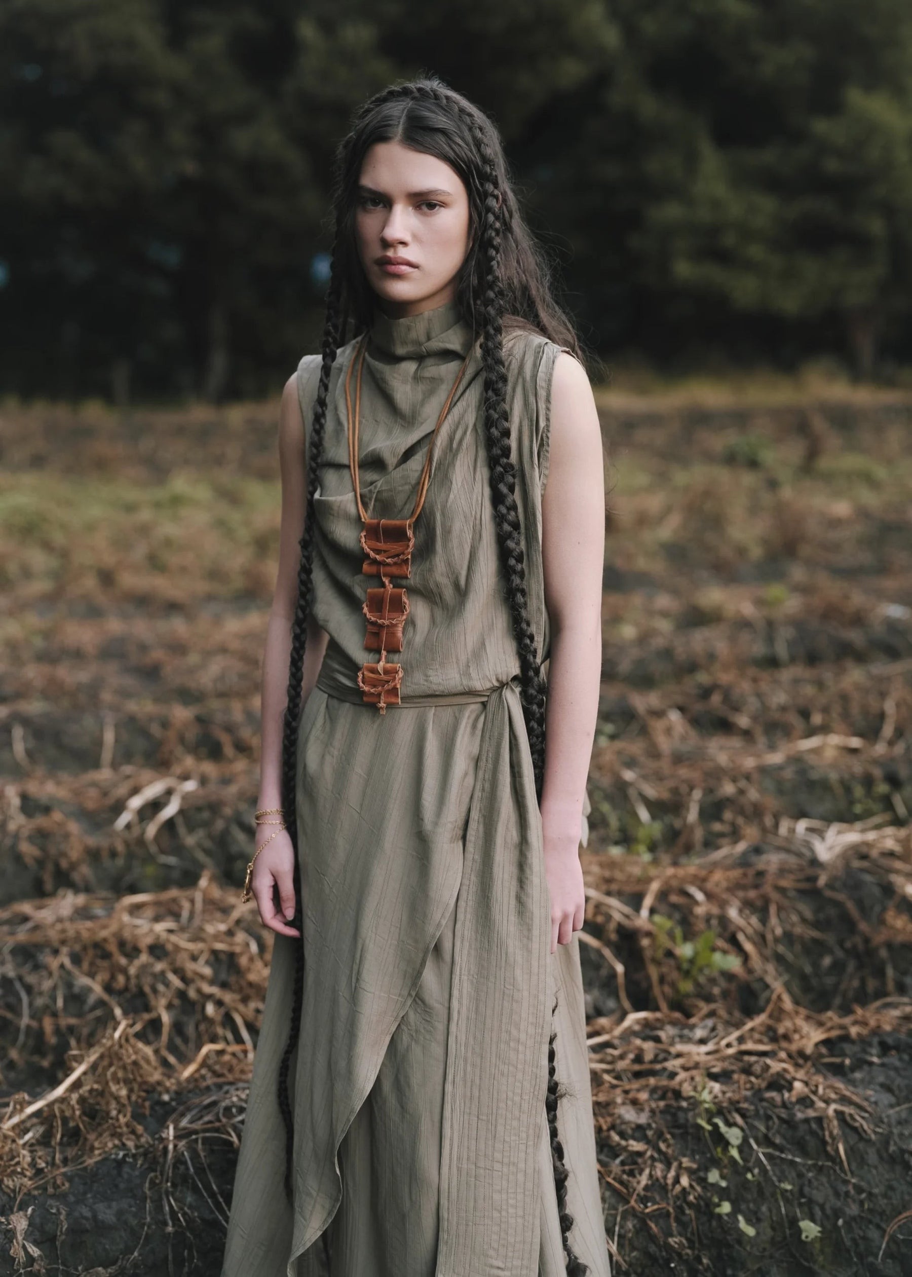Lomeria Dress