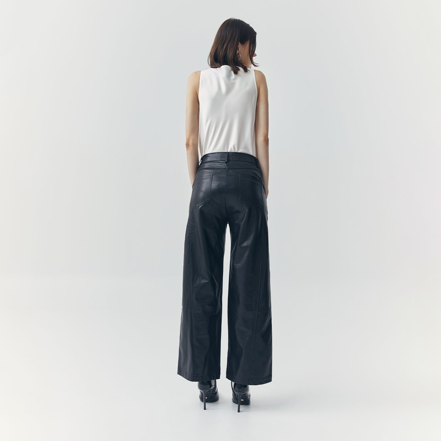 ARIA LOOSE BLACK LEATHER PANTS