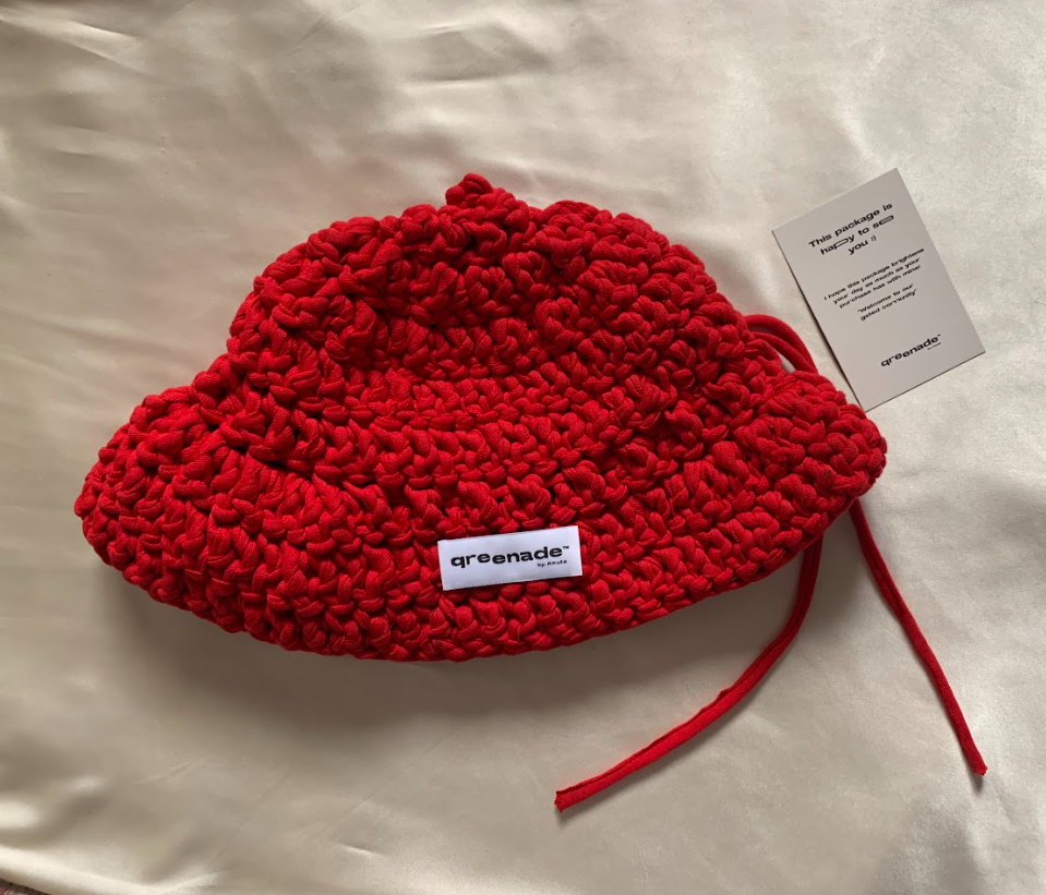 Adjustable bucket hat