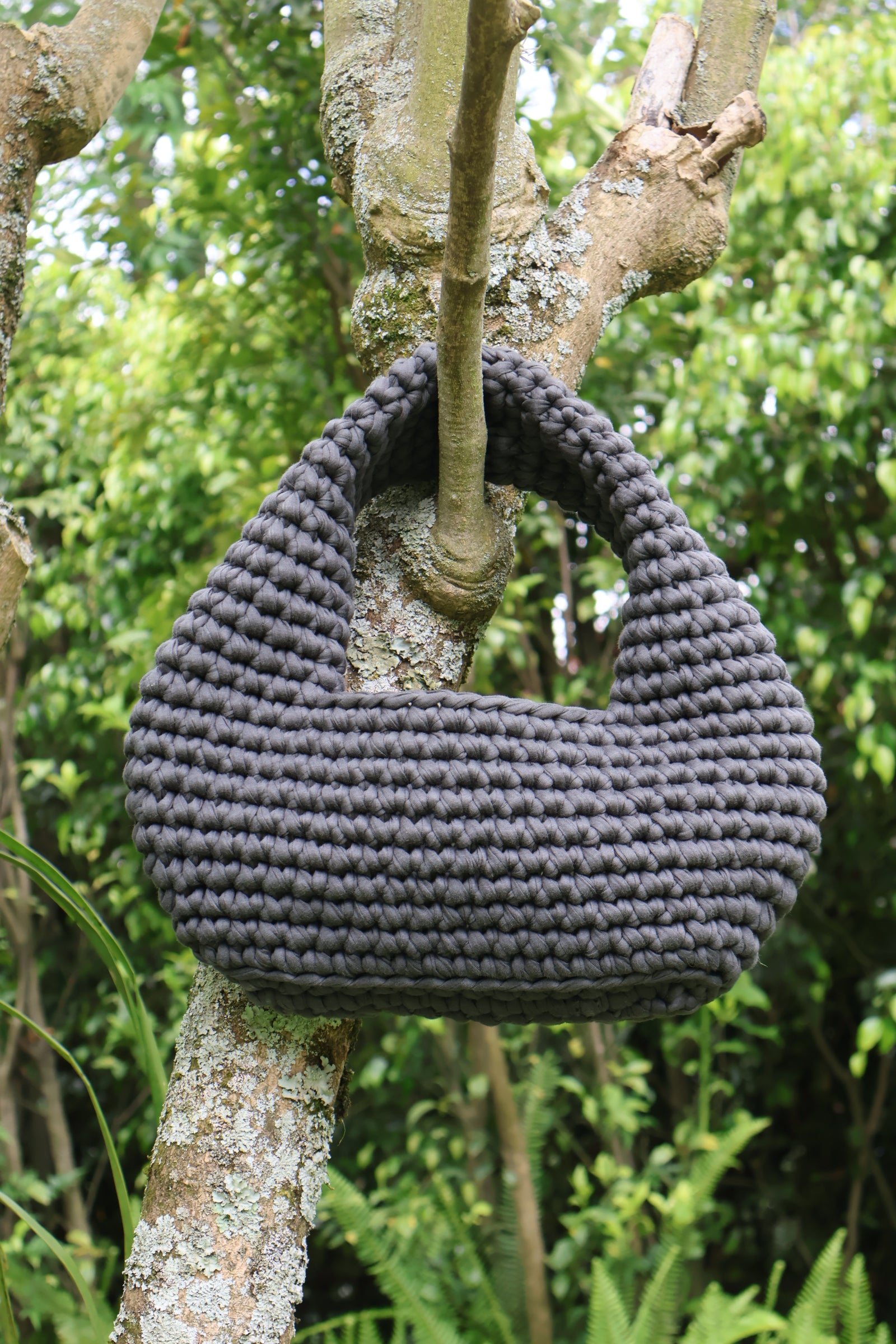 Cartera Basquiat – Luxury Handcrafted Shoulder Bag Inspired by Jean-Michel Basquiat | Ethical Fashion from Ecuador