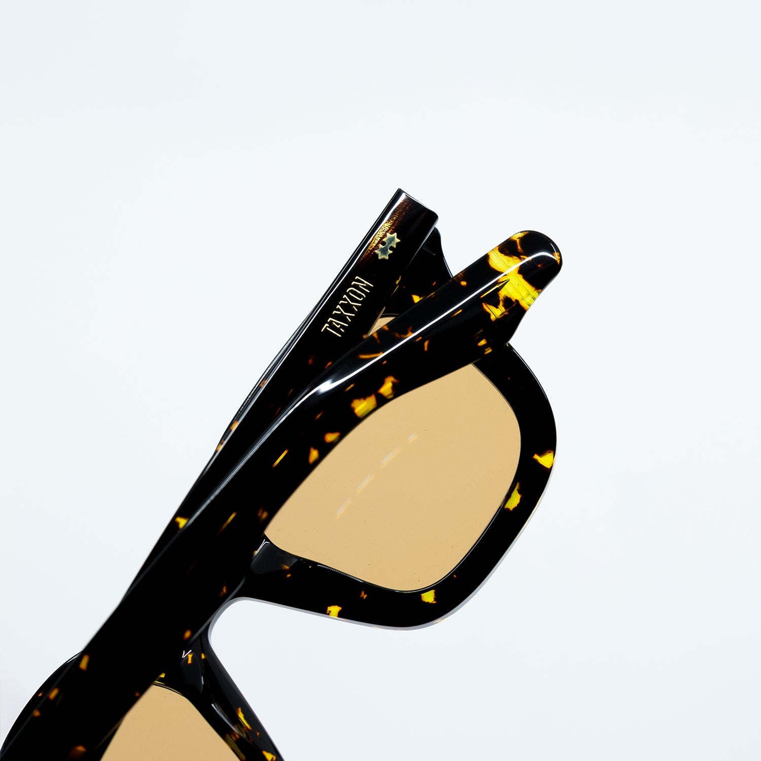 Zid Sunglasses with Tortoise Frame & Orange Lens