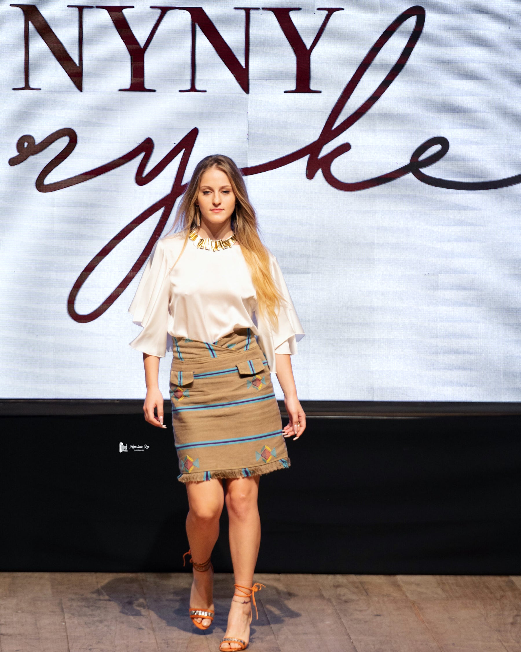 SENTIMENTO, Sand High waist pencil skirt with fringes