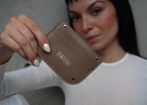 Vera Cardholder