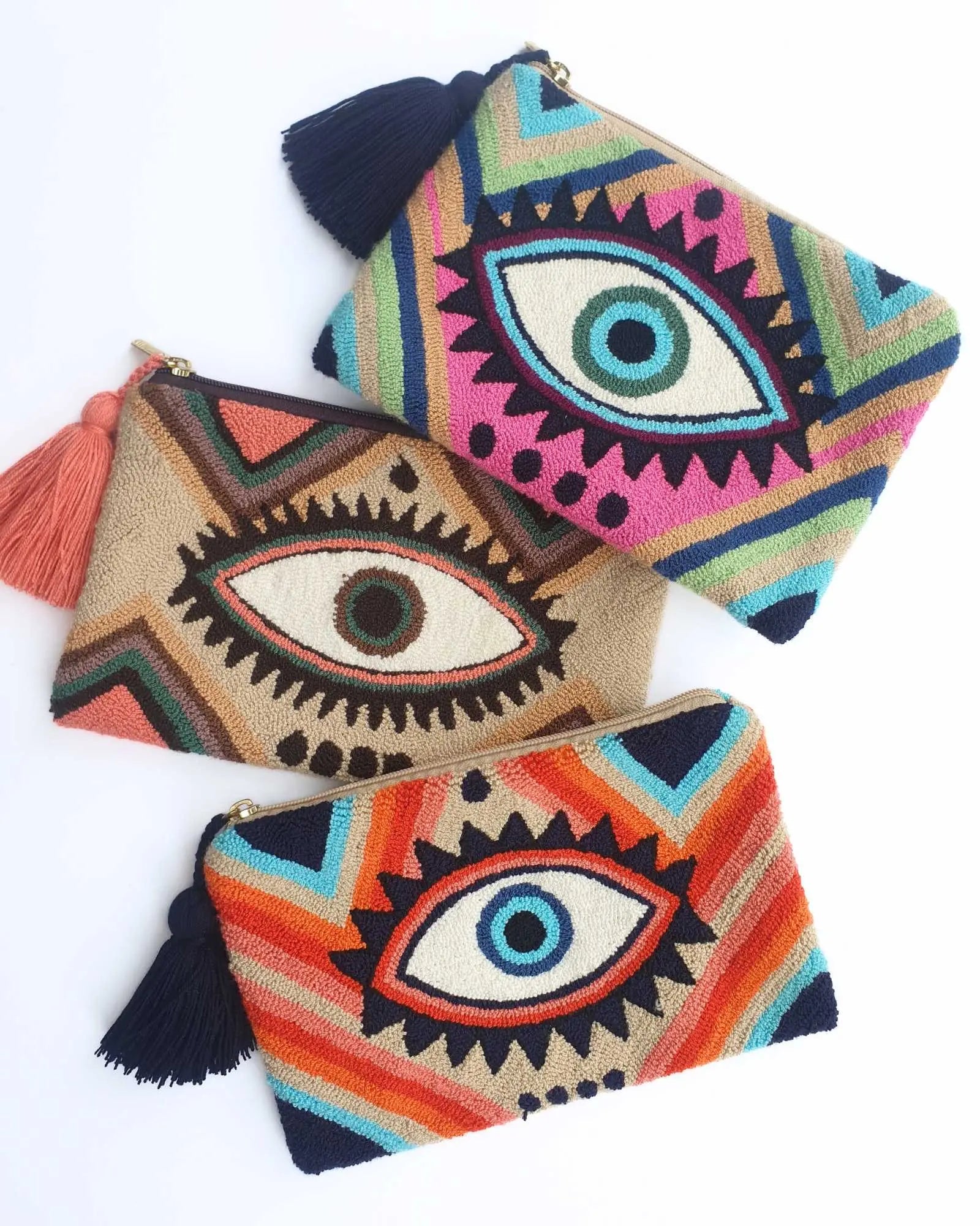Encanta Wayuu Clutch Purse