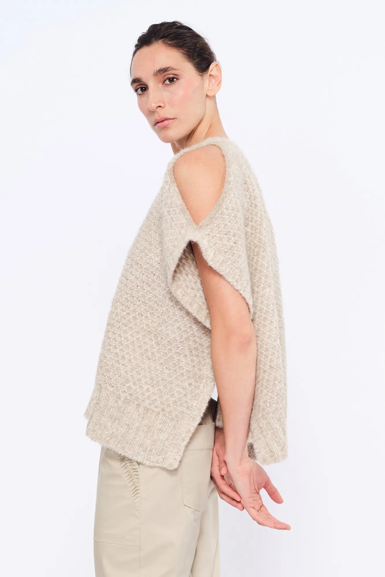 Chelsea Openwork Alpaca Poncho | Beige Melange