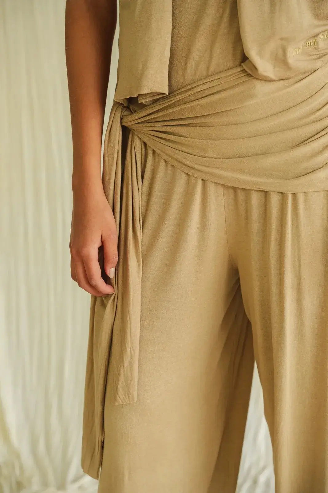 Notice Balloon Pant in Camel