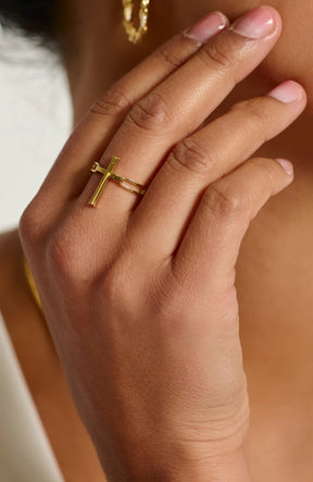 Chain Breaker Cross Statement Ring