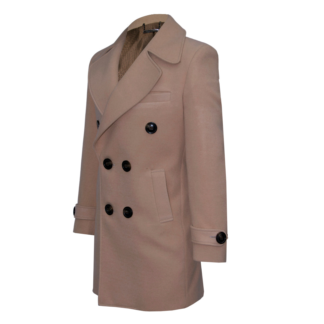 Beige double-breasted coat with wide lapels.