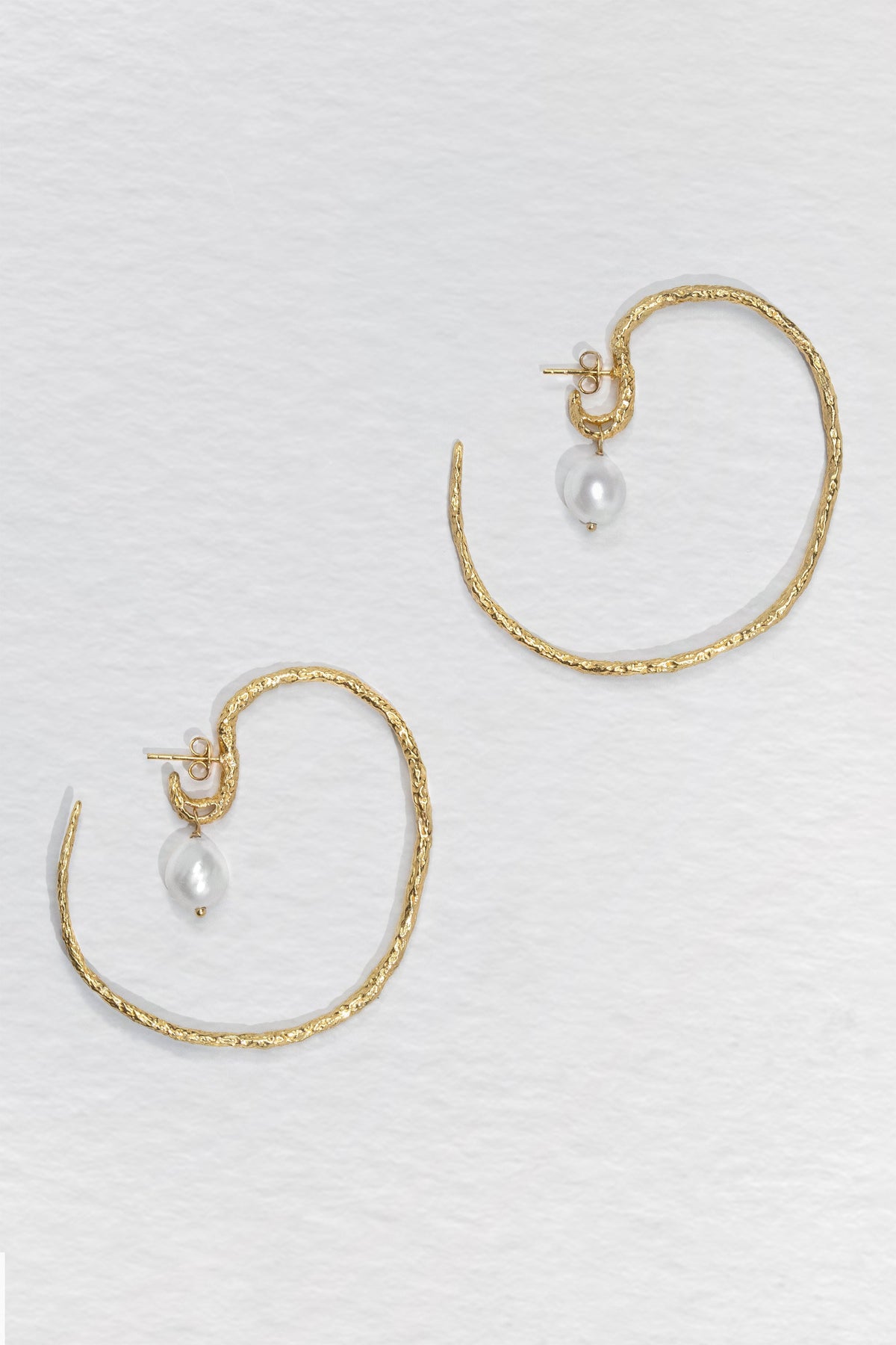 Aphrodite hoops