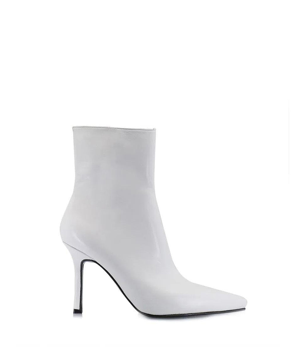 Chic White Leather Booties Kurt