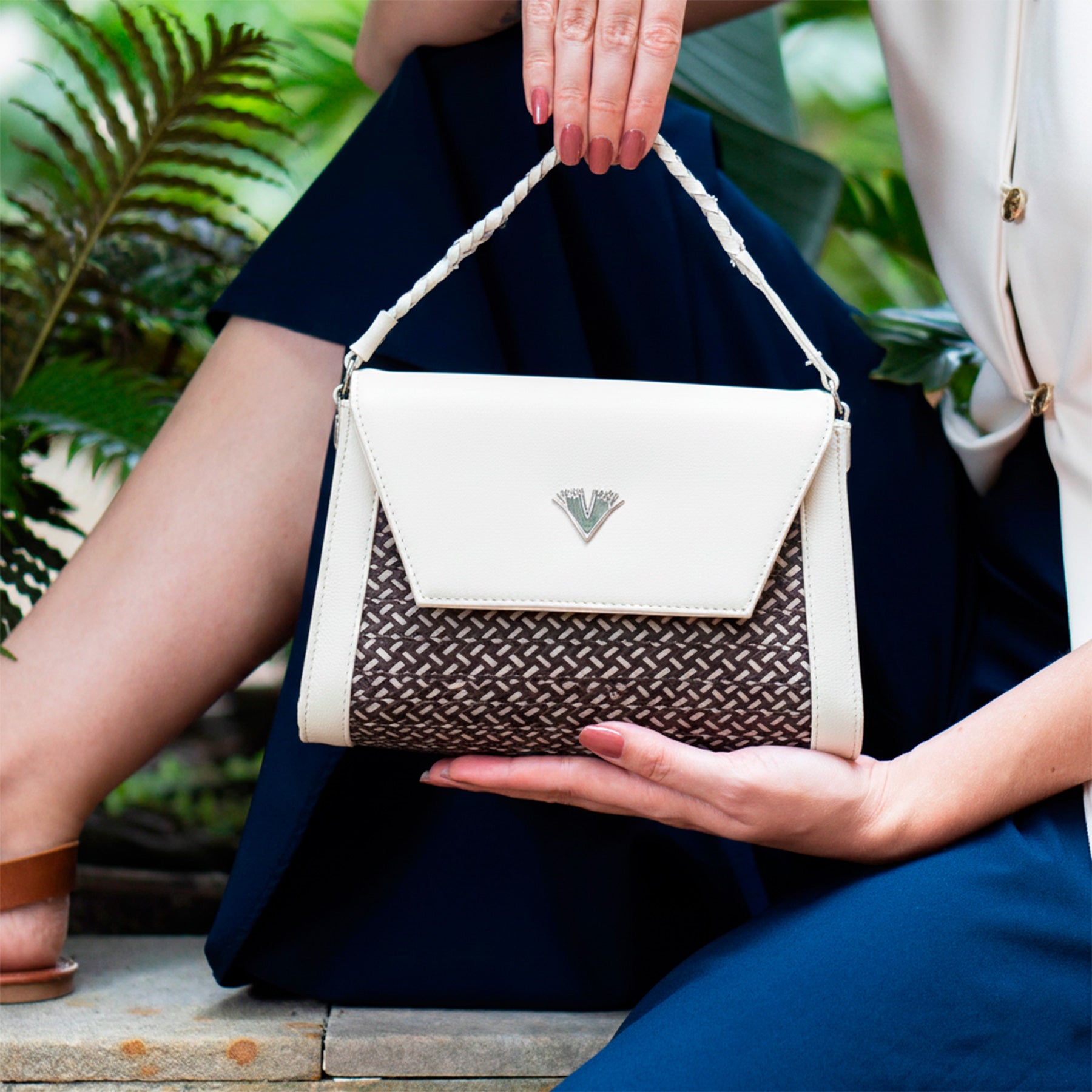 Beige Leather Crossbody Curvo Bag