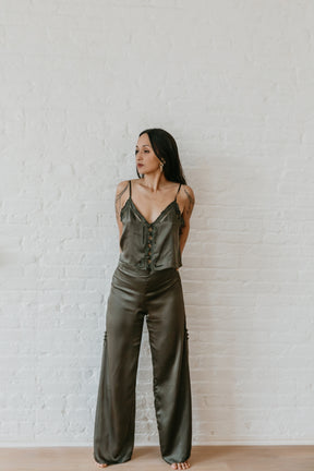 AMARA – Silk Top – Licourice