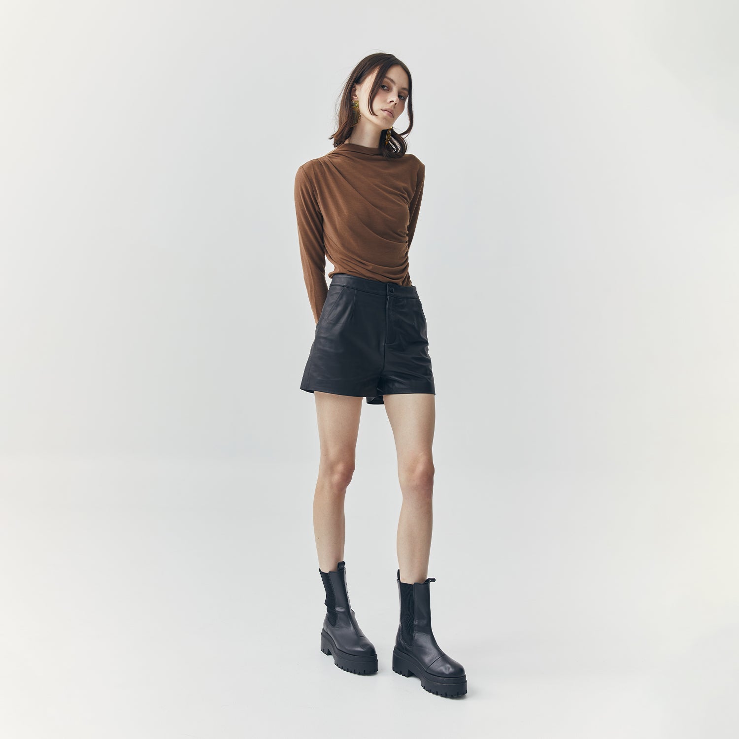 WREN SHORT LEATHER PANTS