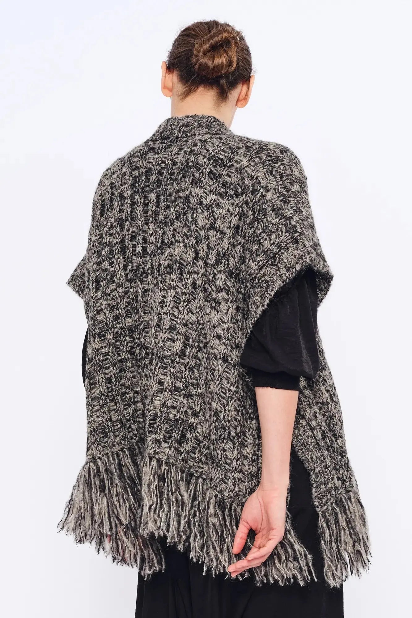 Amaris Alpaca Fringe Poncho | Black Melange