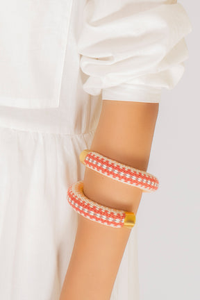 Espiral Luxe: Pulsera Artesanal Exclusiva