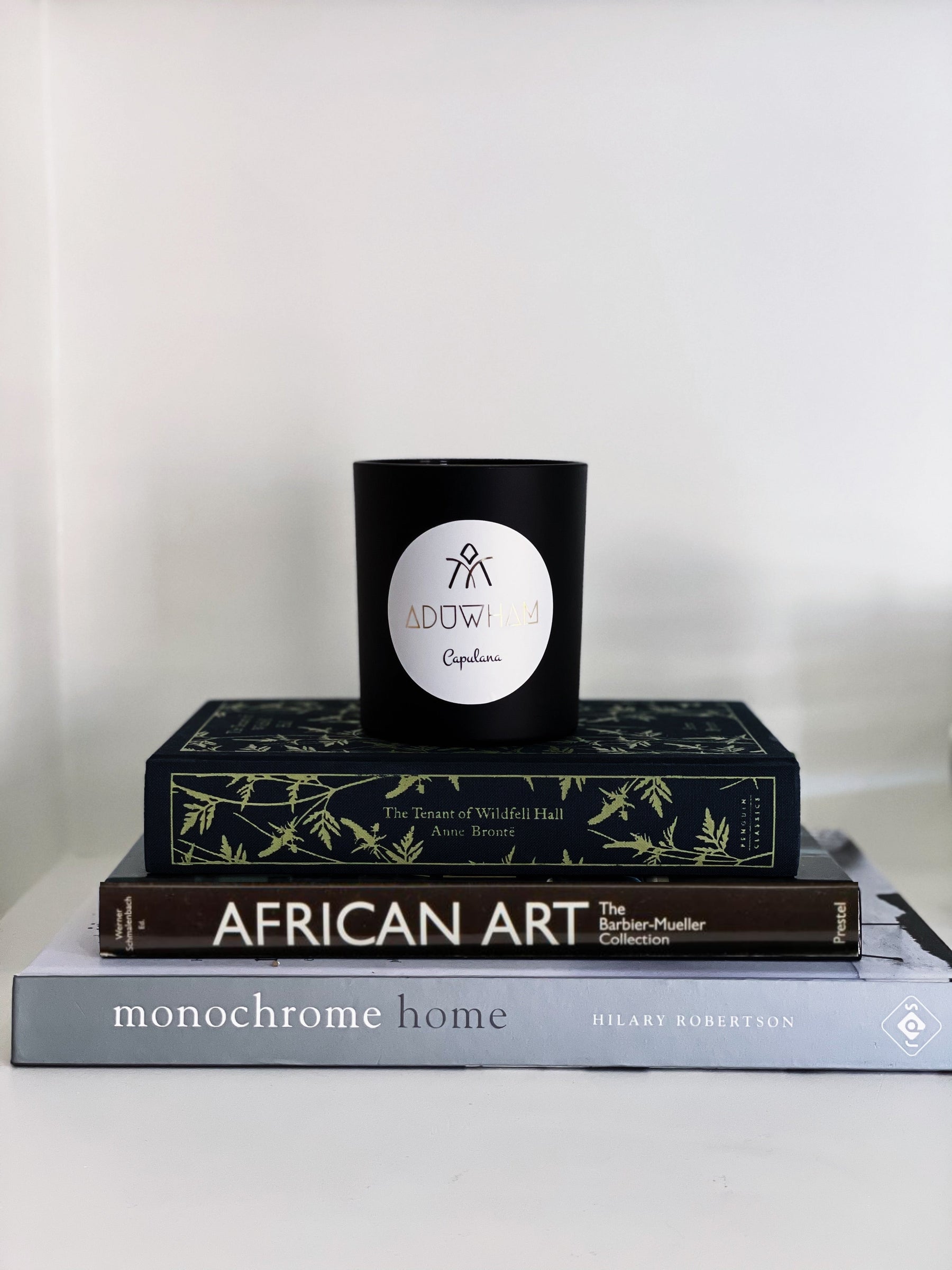 Capulana Candle – A Vibrant Tribute to Tradition and Tranquility