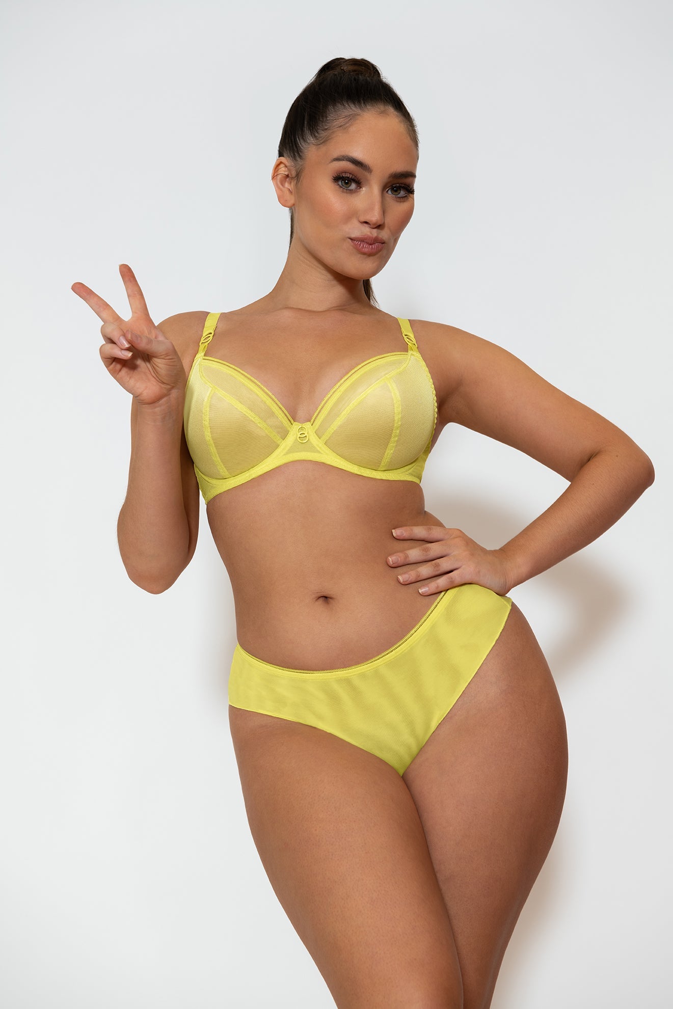 Curvy Kate Lifestyle Lemon