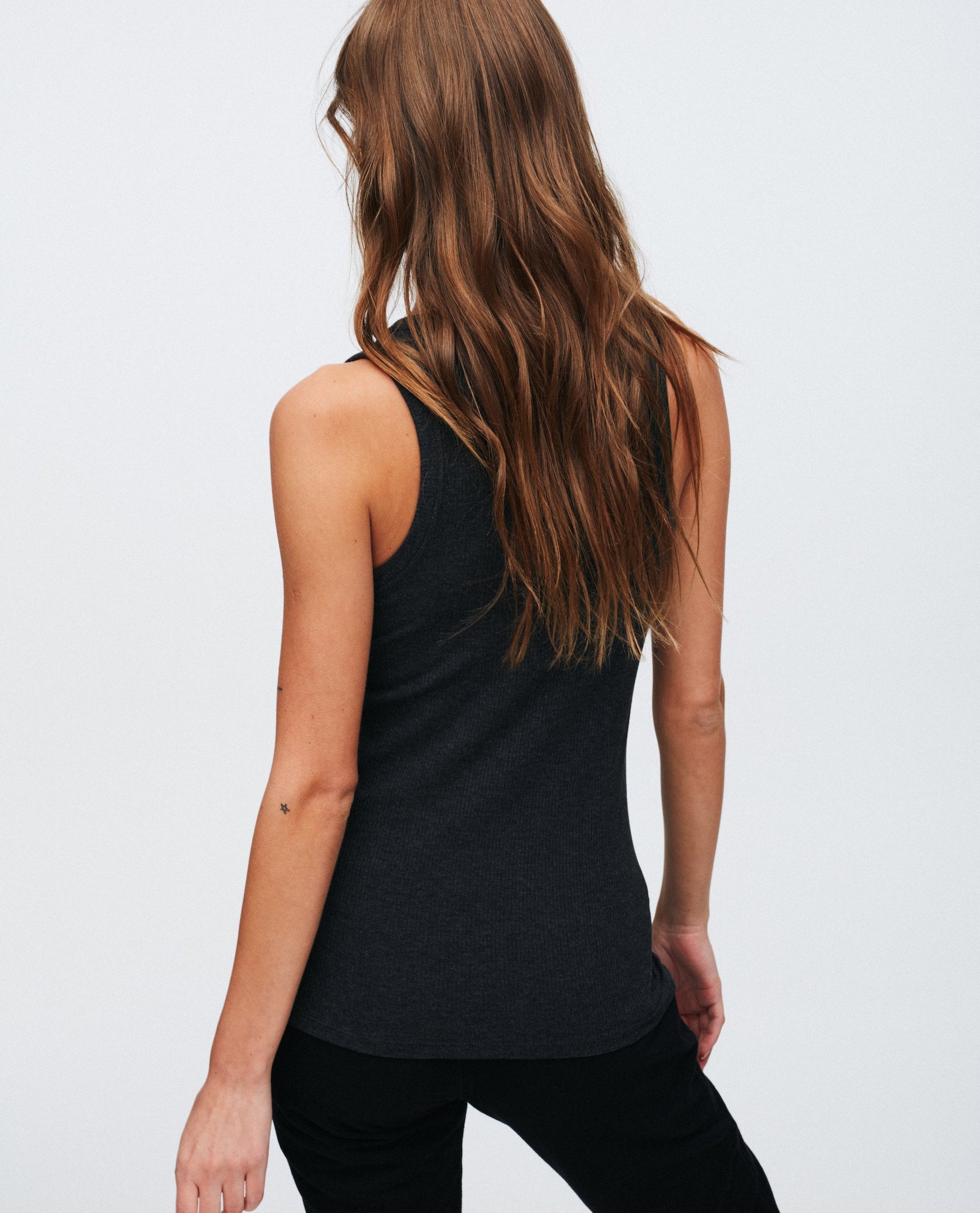 Earhart Tank Graphite