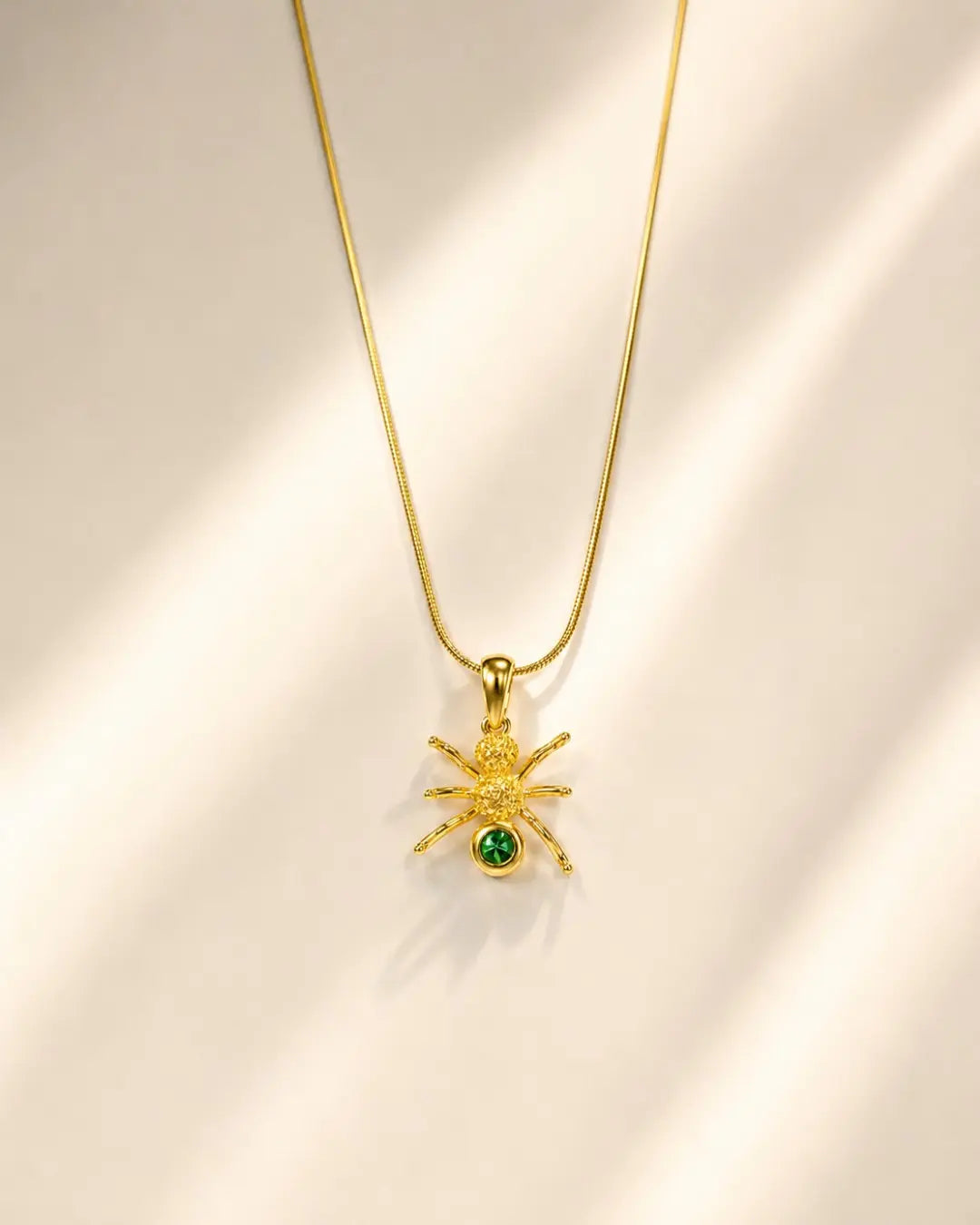 Collar Dije Las Obreras Dorado