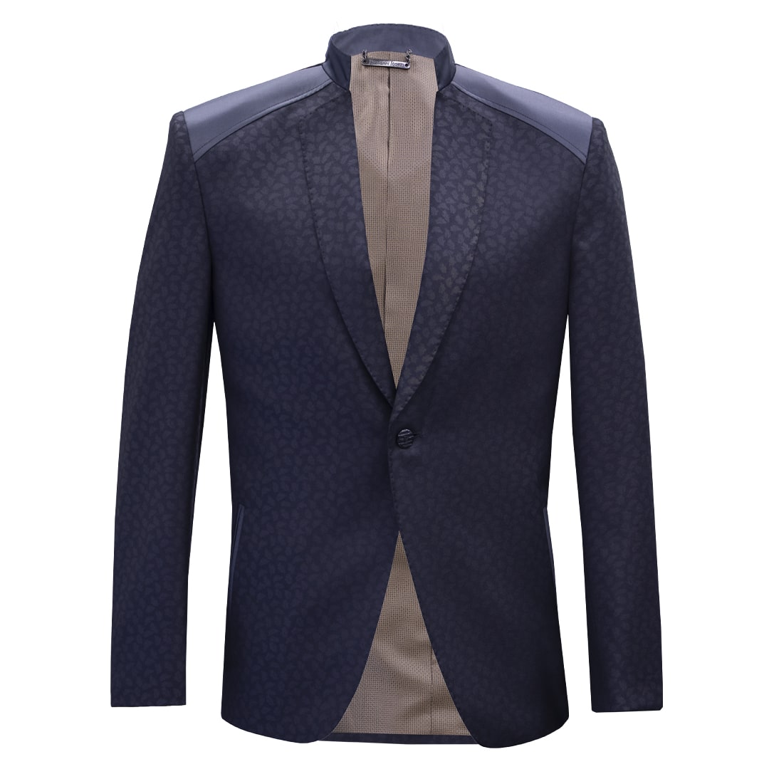 Military collar blazer with lapels.