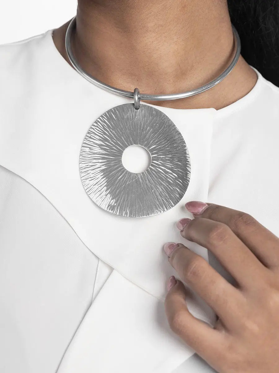 Anjiola  Aluminium Choker