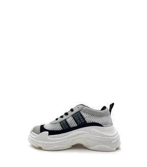 Eco-Friendly Mesh Sneakers with Sporty Sole Net
