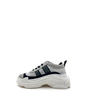 Eco-Friendly Mesh Sneakers with Sporty Sole Net