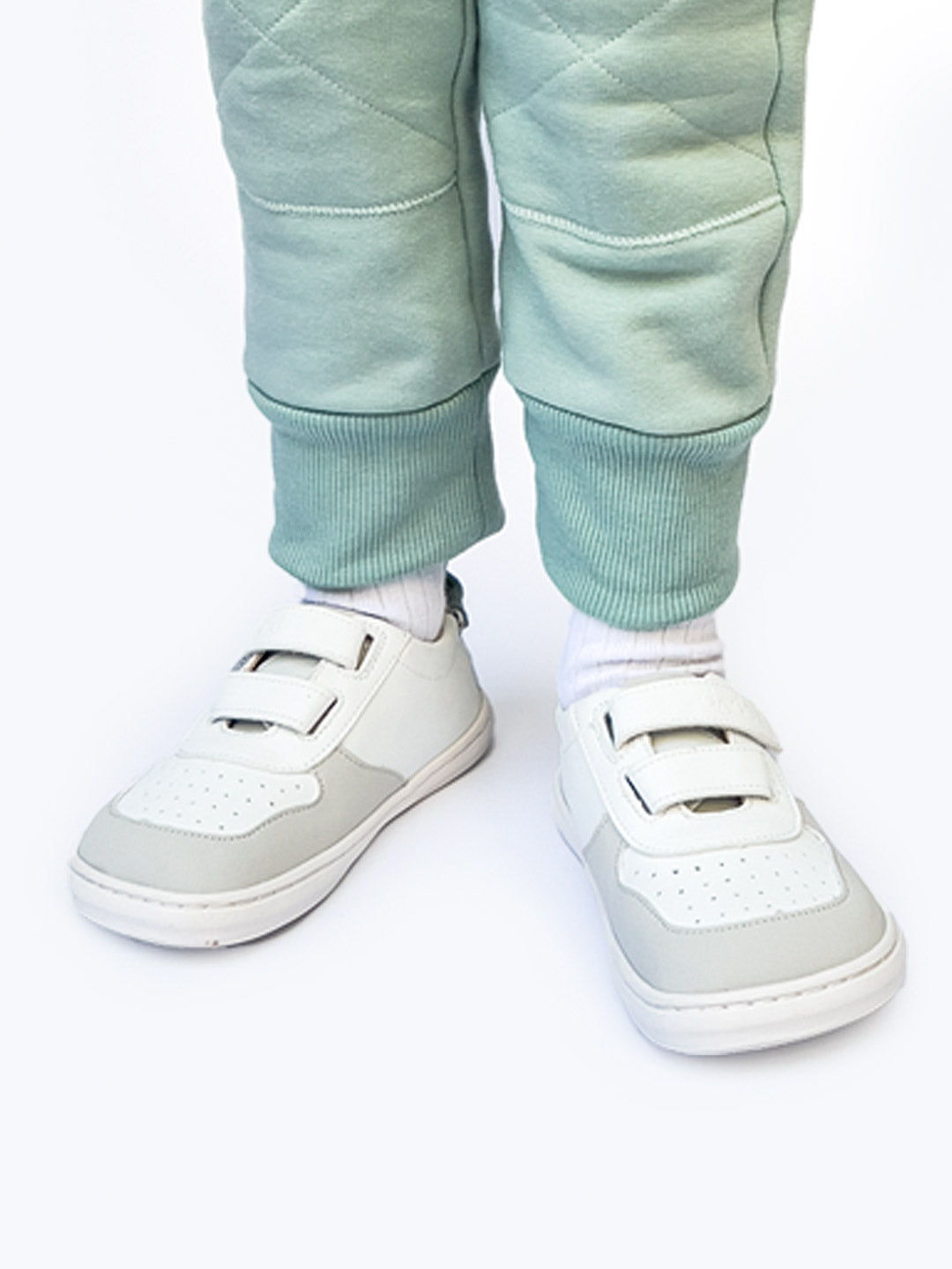 SUKI GRIS (incluye velcro strap color mostaza y stickers de 🎁)