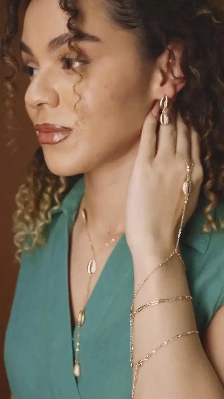 Cowrie Lariat Necklace