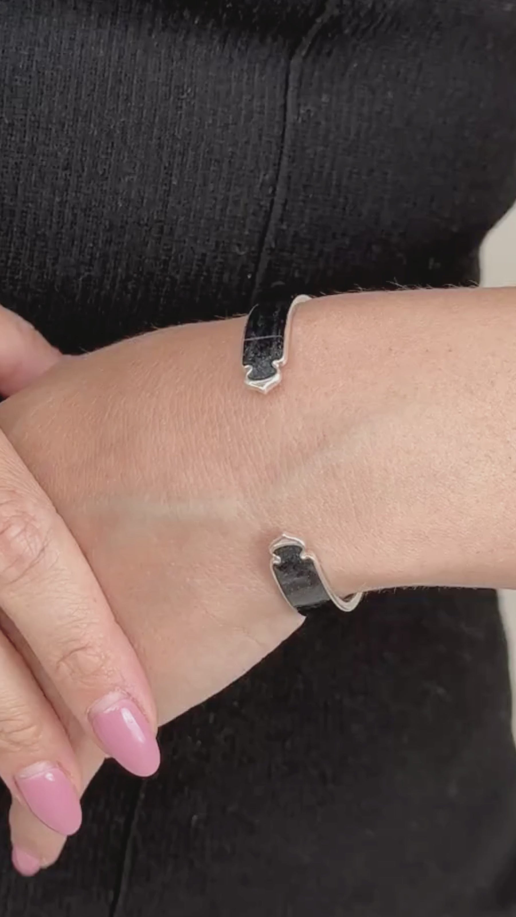 Atlas bangle