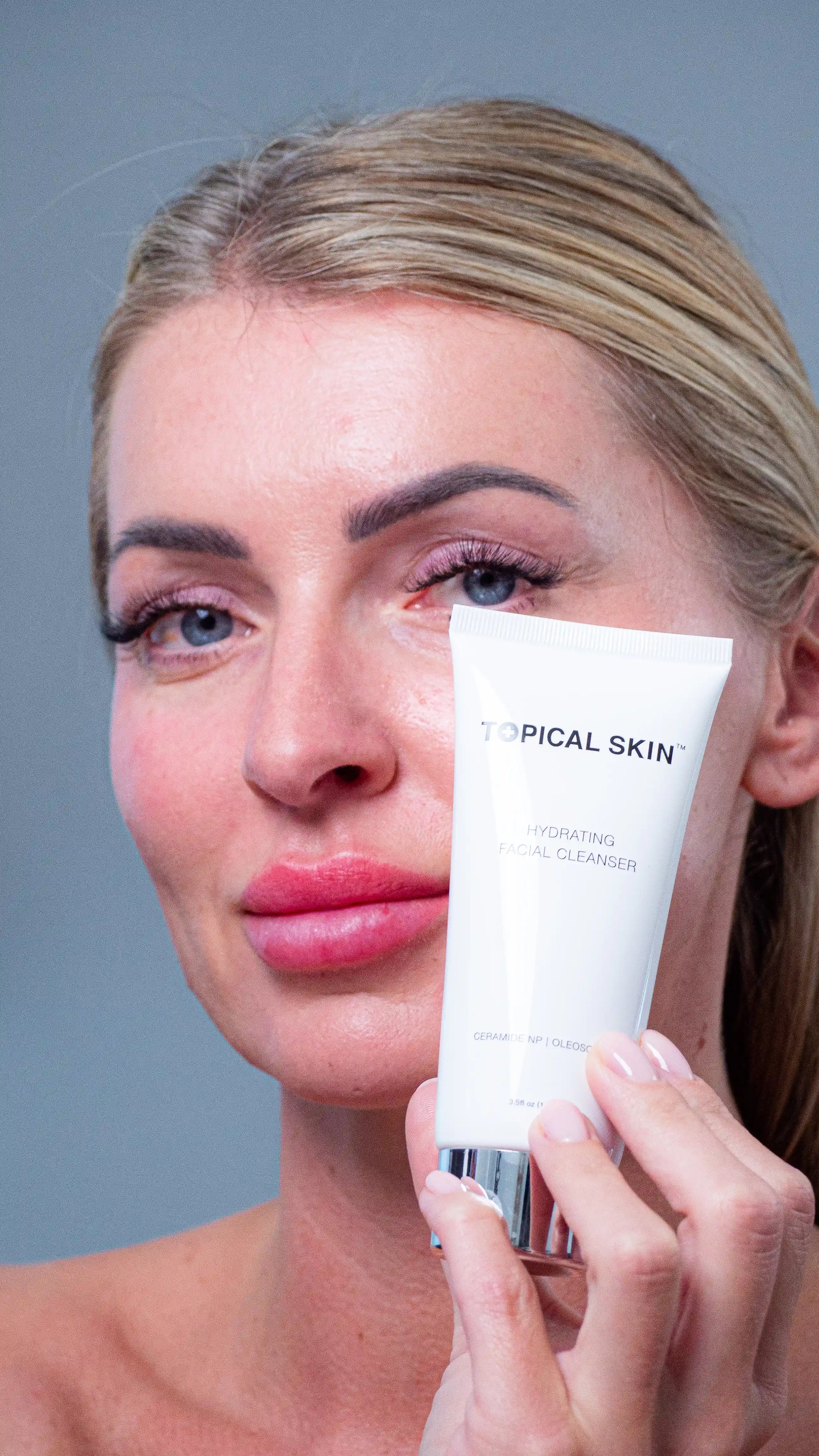 Hydrating Facial Cleanser With Oleosomes And Ceramide