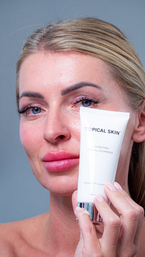 Hydrating Facial Cleanser with Oleosomes and Ceramide