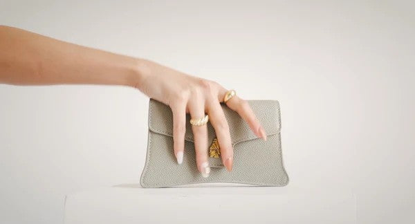 The Oma Clutch