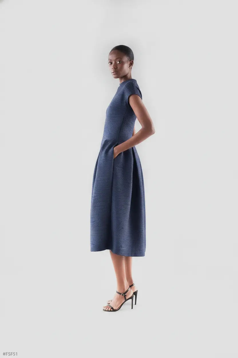 Conwave Knit Drop Waist Midi Dress