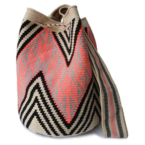 Ibiris Wayuu Crochet Bag