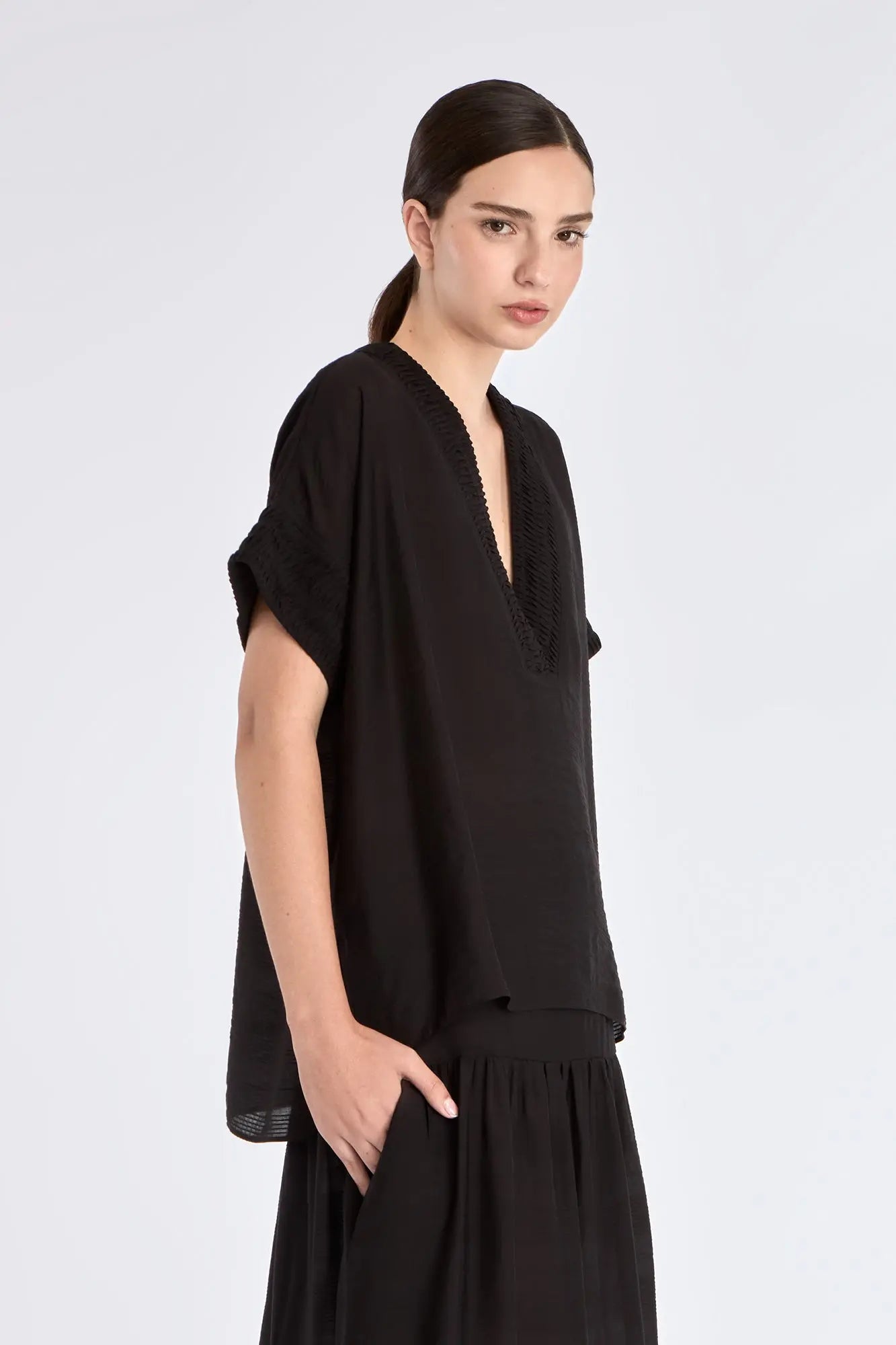 Ivy V-Neck Blouse | Black