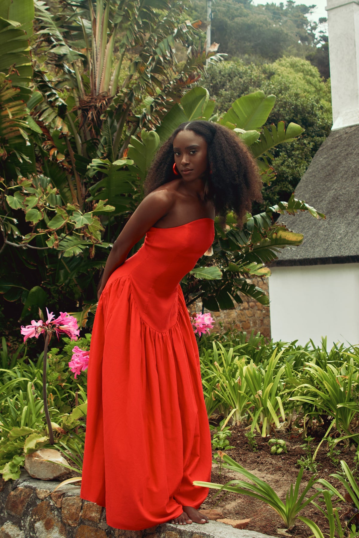 Amara — Red Linen Strapless Dress