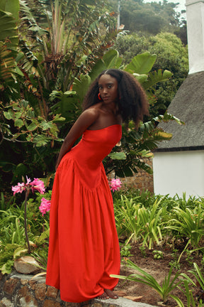 Amara — Red Linen Strapless Dress