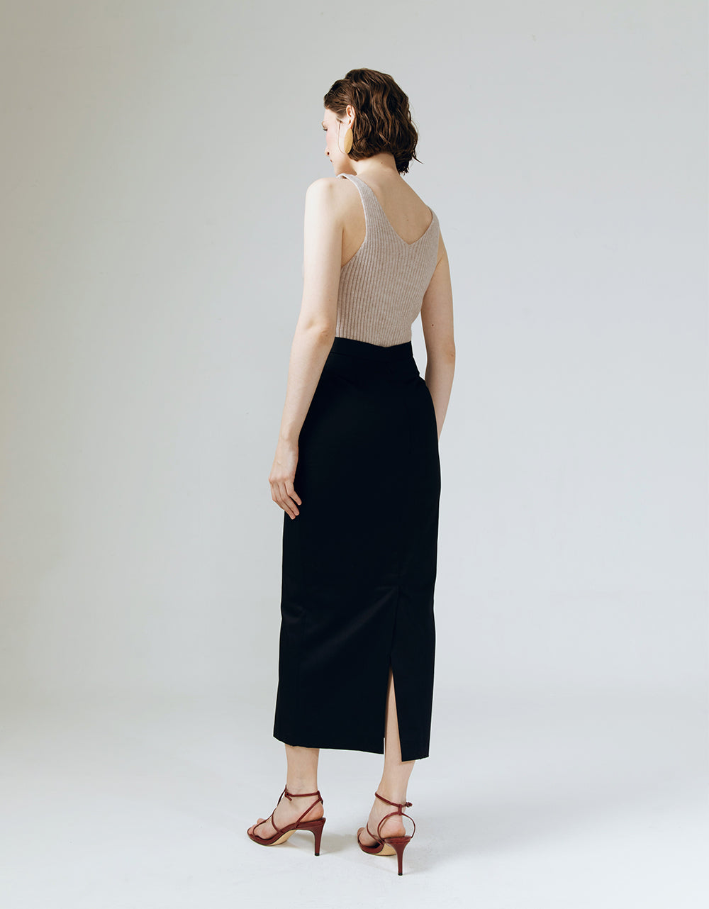 SLEEK MAXI SKIRT