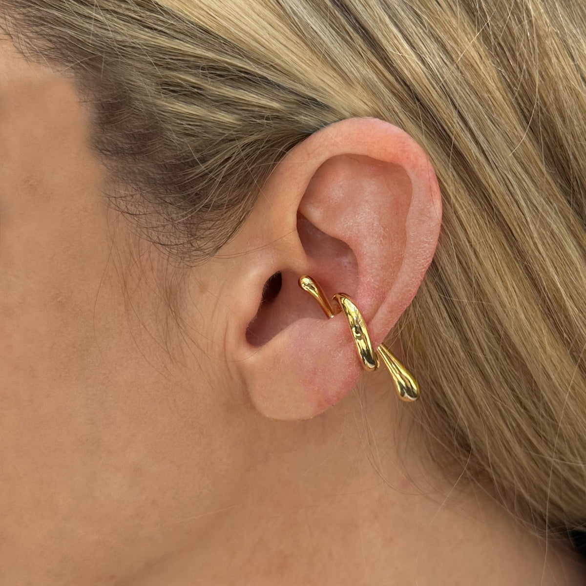 Mini Luxe Ear Cuff Gold Earring