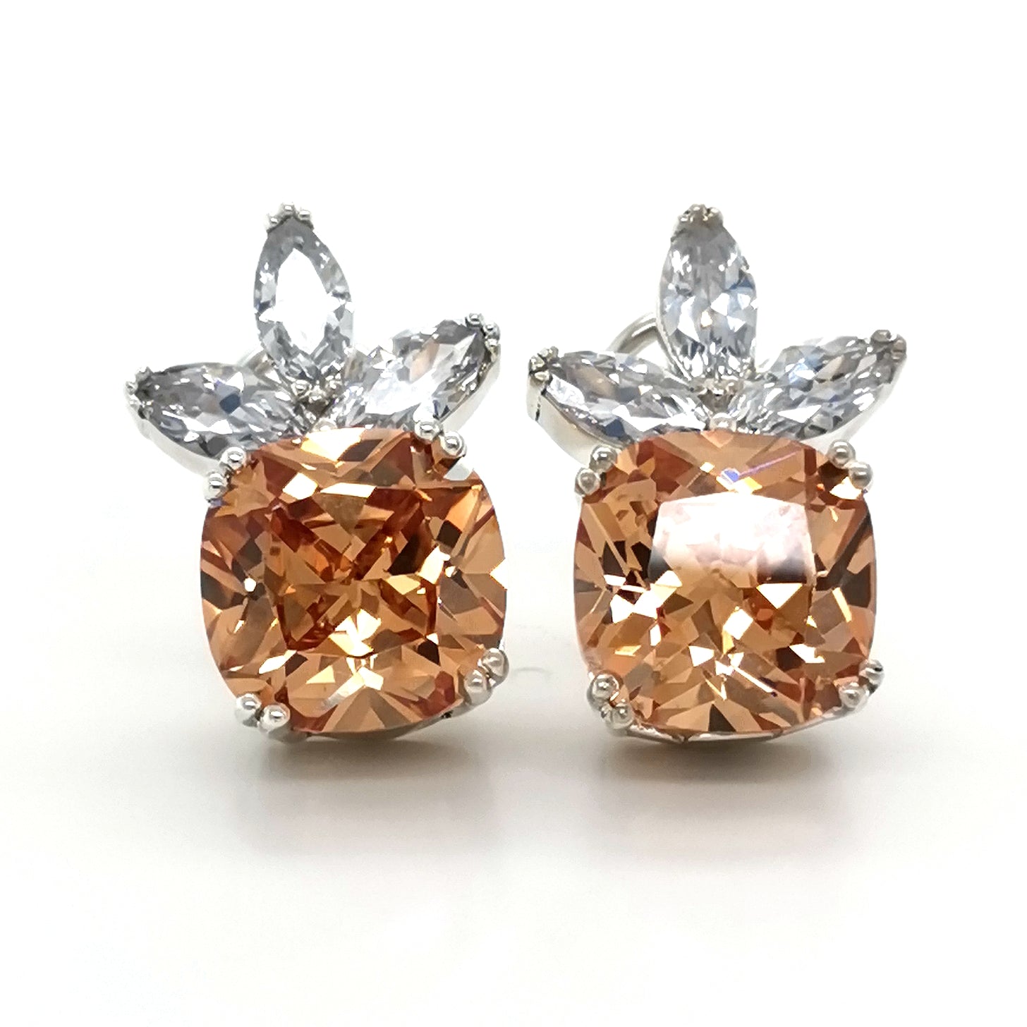 Elegant Cushion cut champaigne earrings