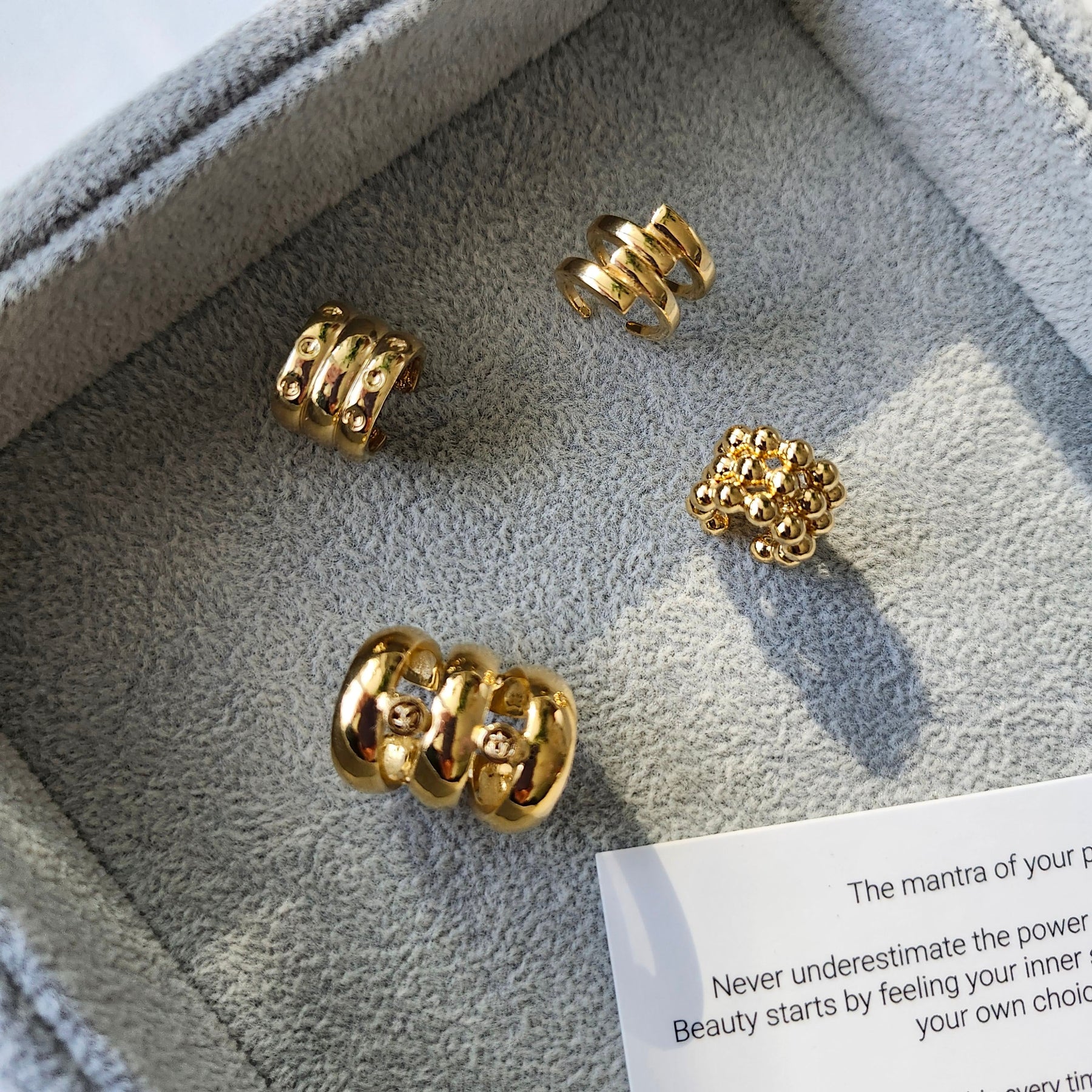 Sense Gold Ear Cuff
