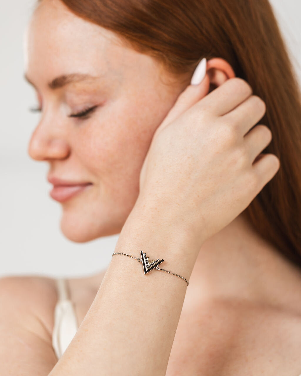 Valor Silver V Onyx Bracelet